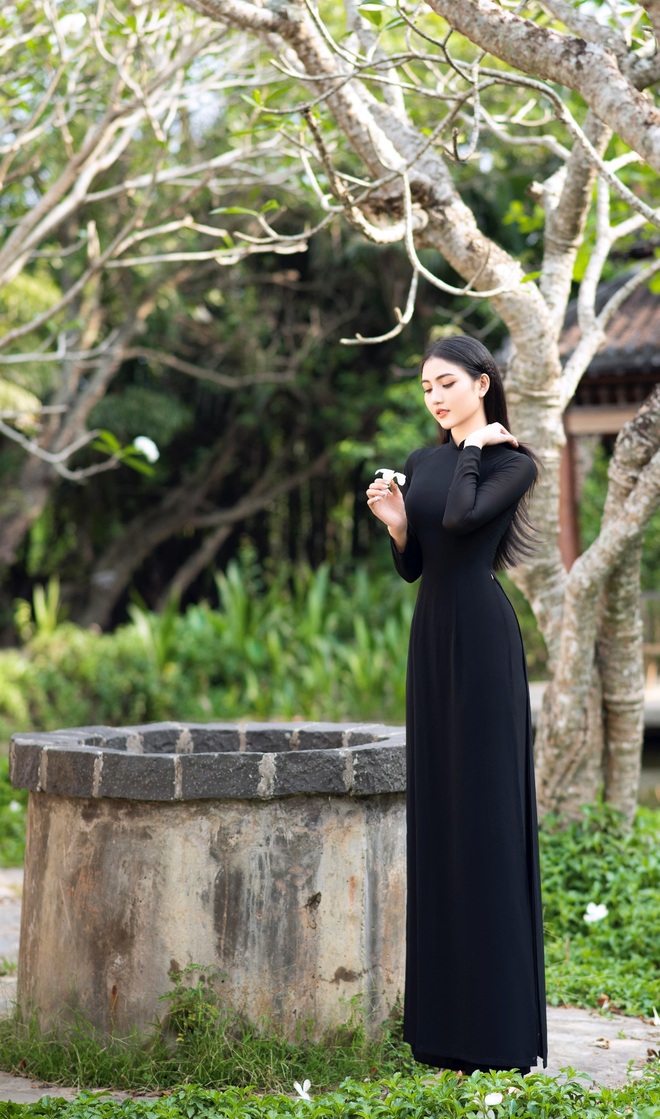 Hoa khôi Thùy Trang: Chừng nào Sài Gòn hết dịch, con về thăm nhà - 8 Hoa khôi Thùy Trang: Chừng nào Sài Gòn hết dịch, con về thăm nhà - 8