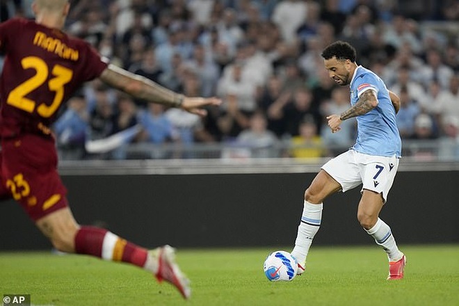 HLV Mourinho nhận thất bại cay đắng ở trận derby Roma - 3 HLV Mourinho nhận thất bại cay đắng ở trận derby Roma - 3
