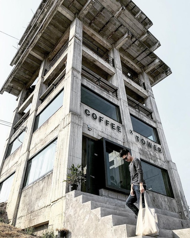 Quán cà phê 6 tầng như nhà bỏ hoang hút khách khám phá tại Thái Lan - 2