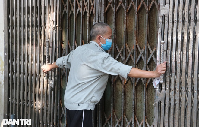 700 người dân ổ dịch lớn nhất Hà Nội trở về nhà sau nhiều ngày cách ly - 10