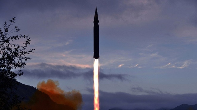 Triều Tiên tuyên bố phóng thử thành công tên lửa siêu thanh - 1