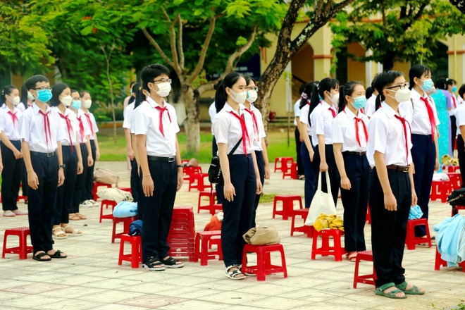Hơn 40 nghìn học sinh vùng dịch ở Quảng Nam được miễn học phí - 1