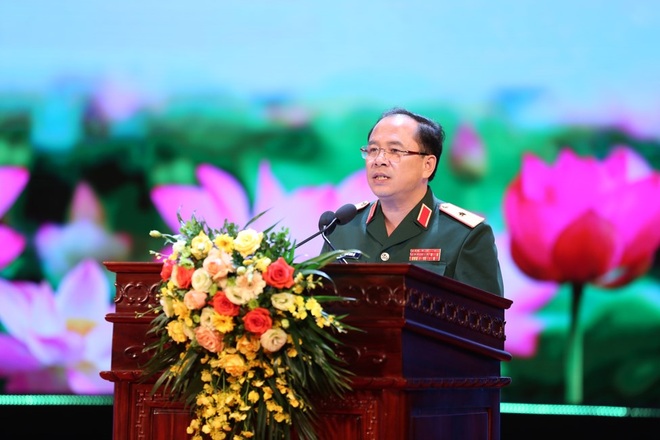 12 năm chặng đường tìm kiếm Những tấm gương bình dị mà cao quý - 1 12 năm chặng đường tìm kiếm Những tấm gương bình dị mà cao quý - 1