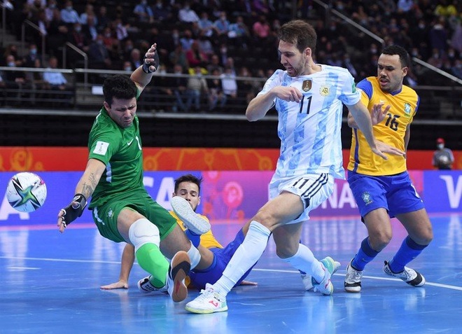 Quật ngã Brazil, Argentina hiên ngang vào chung kết World Cup futsal 2021 - 1