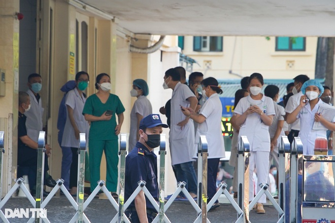 Xét nghiệm 1.400 người liên quan tới ca F0 mới tại Bệnh viện Việt Đức - 3