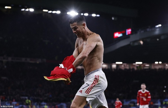 Cảm xúc vỡ òa của Ronaldo khi tỏa sáng giúp Man Utd hạ Villarreal - 5