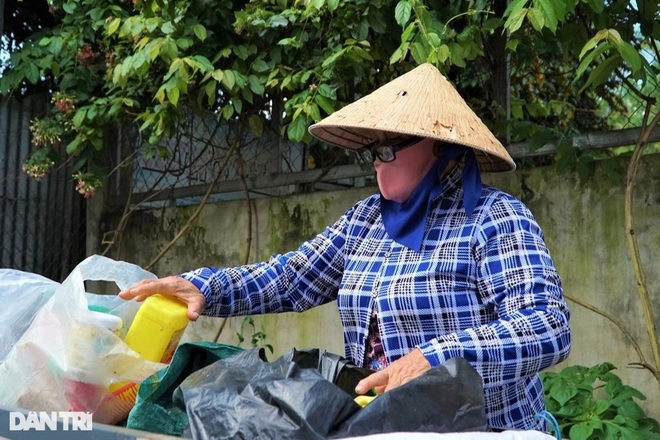 Kiếm tiền triệu sau giãn cách, dân đồng nát ở Cần Thơ phấn khởi - 1 Kiếm tiền triệu sau giãn cách, dân đồng nát ở Cần Thơ phấn khởi - 1