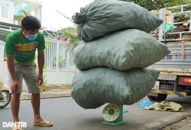 Kiếm tiền triệu sau giãn cách, dân đồng nát ở Cần Thơ phấn khởi - 4 Kiếm tiền triệu sau giãn cách, dân đồng nát ở Cần Thơ phấn khởi - 4