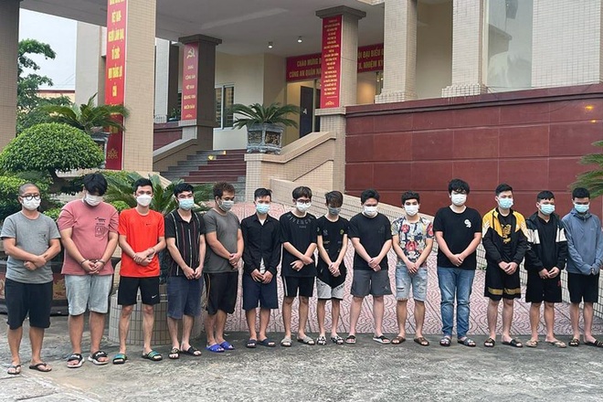 Chân dung ông trùm đường dây cờ bạc ở Hà Nội mê siêu xe - 2