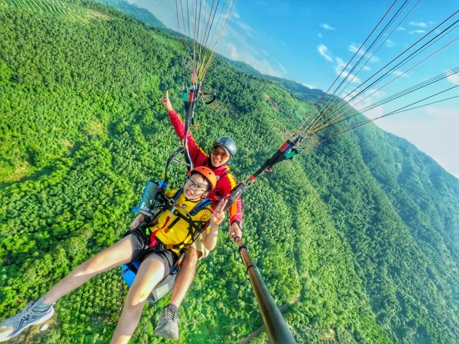 Experience camping, paragliding after loosening the distance in Hanoi - 2