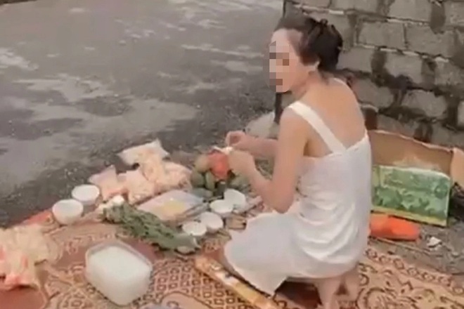 Nghi án thắp hương cúng trước nhà con nợ vì đòi nợ không thành - 1