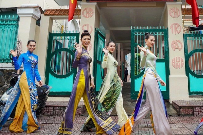 Bình đẳng giới và chuyện hoa hậu mong lấy tỷ phú, mũm mĩm phải hầu chồng - 2 Bình đẳng giới và chuyện hoa hậu mong lấy tỷ phú, mũm mĩm phải hầu chồng - 2