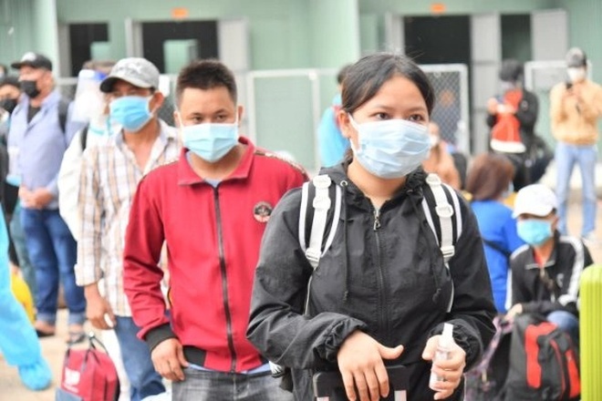 sinh vien.jpeg sinh viên được đón về quê_ Kiên Giang_ CTV.jpeg