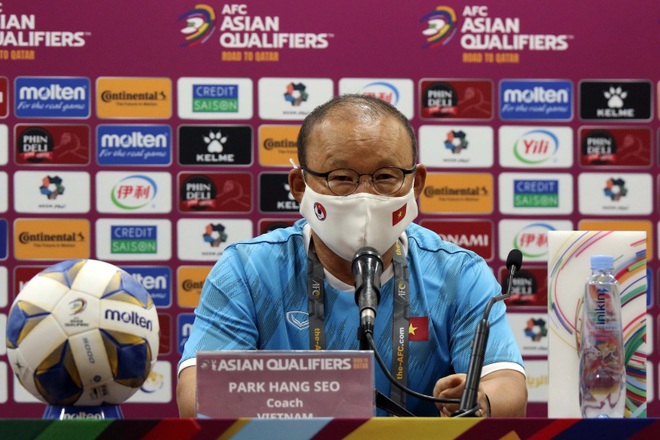 HLV Park Hang Seo: Tôi không hiểu tại sao bầu Hiển lại nói tôi bảo thủ - 1 HLV Park Hang Seo: Tôi không hiểu tại sao bầu Hiển lại nói tôi bảo thủ - 1