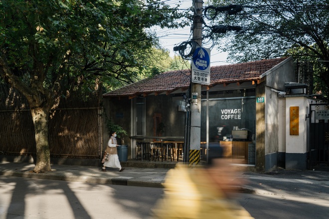 Quán cà phê hai mái vừa truyền thống vừa hiện đại hút khách check-in - 2 Quán cà phê hai mái vừa truyền thống vừa hiện đại hút khách check-in - 2