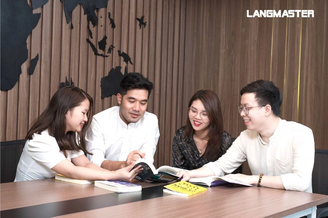Cùng Langmaster ứng dụng phương pháp học tiếng Anh giao tiếp tại nhà - 3 Cùng Langmaster ứng dụng phương pháp học tiếng Anh giao tiếp tại nhà - 3