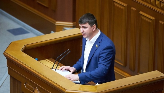 Nghị sĩ thuộc ủy ban chống tham nhũng Ukraine đột tử trên taxi - 1