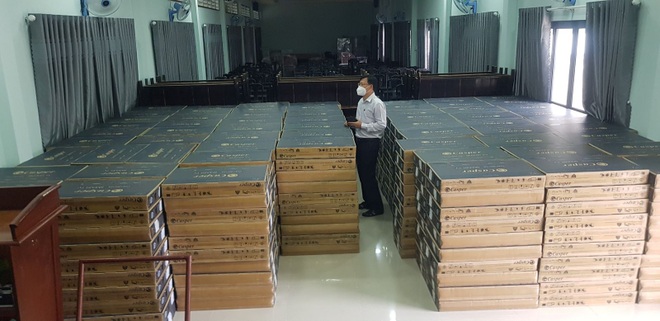 THACO trao tặng ngành giáo dục Trà Vinh 1000 smart tivi cho dạy và học trực tuyến - 3 THACO trao tặng ngành giáo dục Trà Vinh 1000 smart tivi cho dạy và học trực tuyến - 3