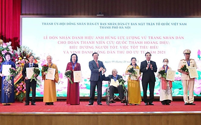 Hà Nội vinh danh 9 công dân Thủ đô ưu tú năm 2021 - 1