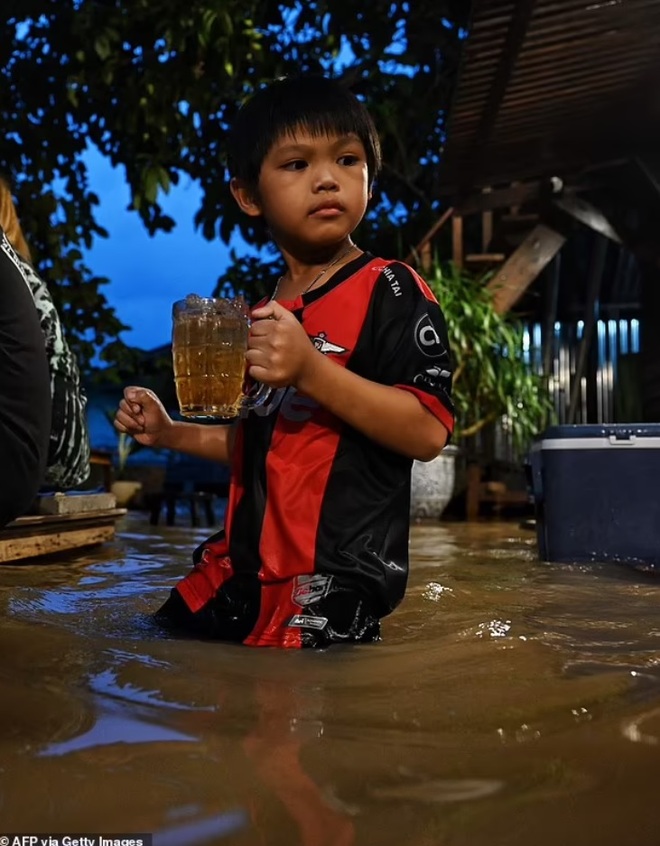 Ngập cũng là một đặc sản... ra tiền - 5 Ngập cũng là một đặc sản... ra tiền - 5