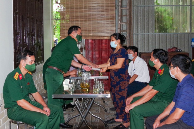 Điểm tựa vững chắc để thân nhân liệt sĩ Rào Trăng gượng dậy sau nỗi đau - 1 Điểm tựa vững chắc để thân nhân liệt sĩ Rào Trăng gượng dậy sau nỗi đau - 1