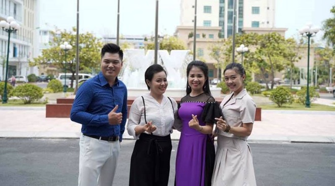 Cô giáo sáng tác ca khúc động viên những chiến sỹ tuyến đầu chống dịch - 3 Cô giáo sáng tác ca khúc động viên những chiến sỹ tuyến đầu chống dịch - 3