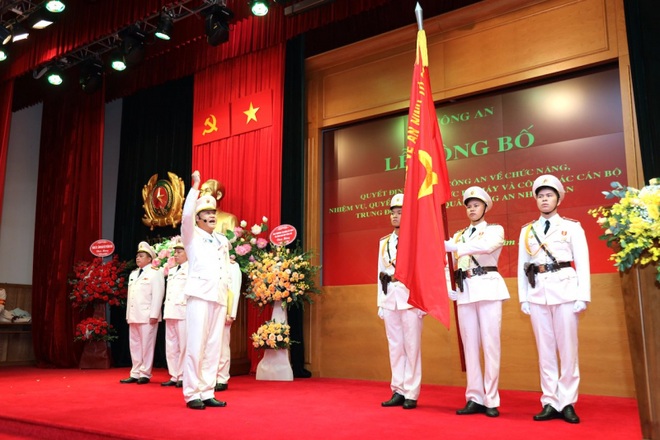 Ra mắt Trung đoàn Không quân Công an nhân dân - 2 Ra mắt Trung đoàn Không quân Công an nhân dân - 2