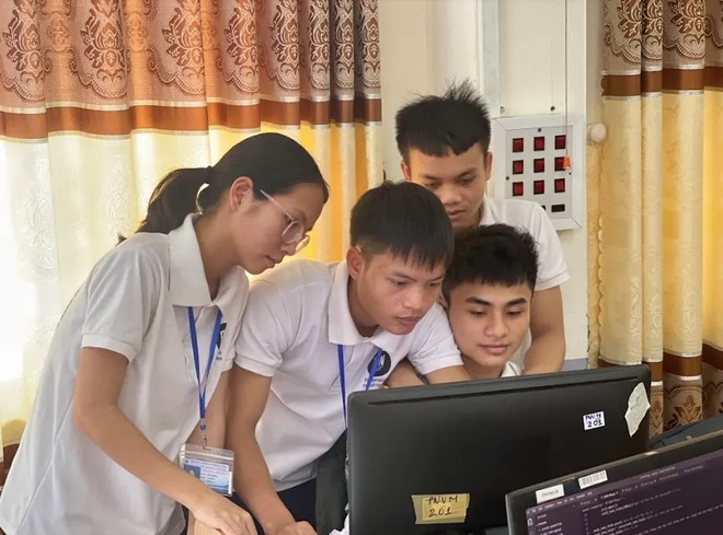 Nhìn lại chiến dịch cùng Acer Tập thể thao - Trao laptop cho sinh viên có hoàn cảnh khó khăn - 1 Nhìn lại chiến dịch cùng Acer Tập thể thao - Trao laptop cho sinh viên có hoàn cảnh khó khăn - 1