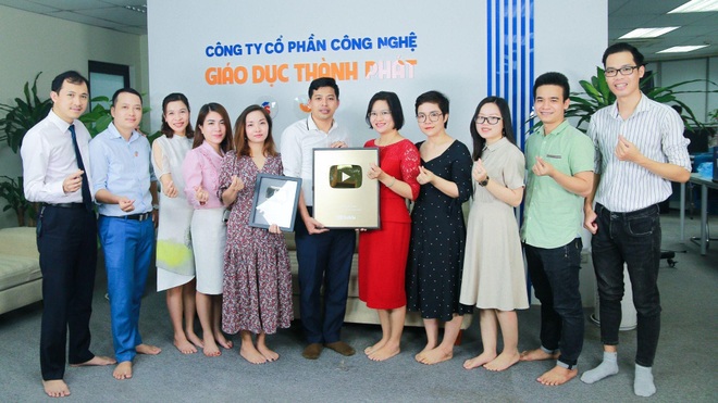 Tuyensinh247.com - trang học trực tuyến đầu tiên Việt Nam nhận nút vàng Youtube - 2