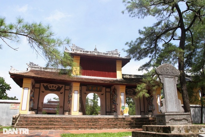 Bí ẩn bức tranh rồng bị che khuất trên cổng chùa Thiên Mụ ở cố đô Huế - 3