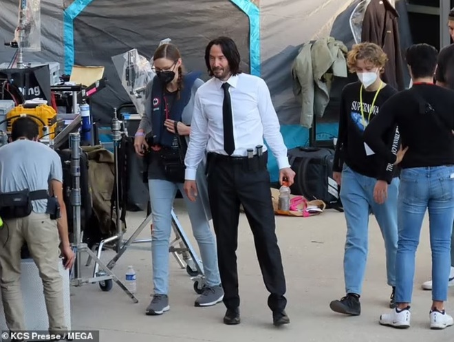 Tài tử Keanu Reeves phong độ ấn tượng ở tuổi 57 - 1 Tài tử Keanu Reeves phong độ ấn tượng ở tuổi 57 - 1