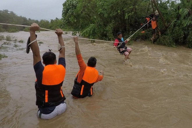 Bão Kompasu càn quét gây lở đất, sập cầu, 11 người chết ở Philippines - 1 Bão Kompasu càn quét gây lở đất, sập cầu, 11 người chết ở Philippines - 1
