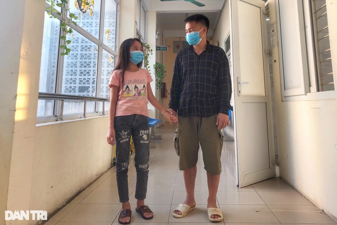 Được bạn đọc giúp đỡ, bé gái mắc viêm não đã hồi phục và sắp xuất viện - 4 Được bạn đọc giúp đỡ, bé gái mắc viêm não đã hồi phục và sắp xuất viện - 4