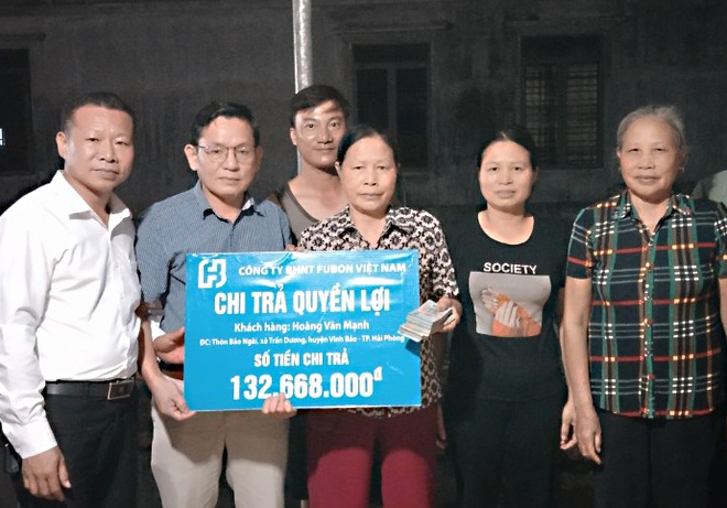 Fubon Life Việt Nam trả 130 triệu đồng quyền lợi bảo hiểm cho một khách hàng - 1