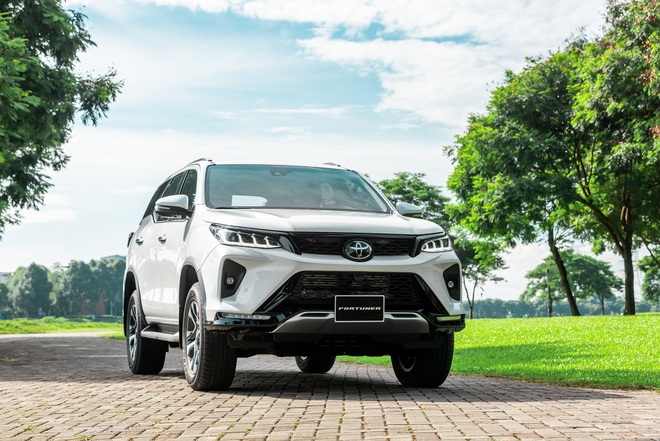 Tri ân người dùng, Toyota Fortuner nhận ưu đãi lớn trong tháng 10 - 1