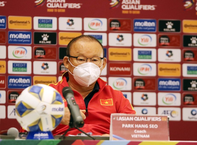 HLV Park Hang Seo: Cầu thủ Việt Nam bất mãn với trọng tài - 1 HLV Park Hang Seo: Cầu thủ Việt Nam bất mãn với trọng tài - 1