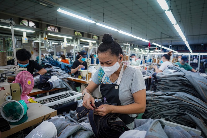 Doanh nghiệp xoay xở kiếm tiền, giữ người bằng thưởng Tết như năm trước - 1 Doanh nghiệp xoay xở kiếm tiền, giữ người bằng thưởng Tết như năm trước - 1