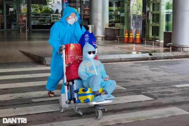 Chuyến bay đưa người hồi hương có F0, cách ly tập trung người cùng khoang - 1 Chuyến bay đưa người hồi hương có F0, cách ly tập trung người cùng khoang - 1