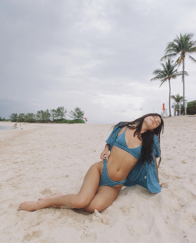 Nữ hoàng tiktok thế giới khoe vòng eo con kiến và body săn chắc tuổi 17 - 7 Nữ hoàng tiktok thế giới khoe vòng eo con kiến và body săn chắc tuổi 17 - 7