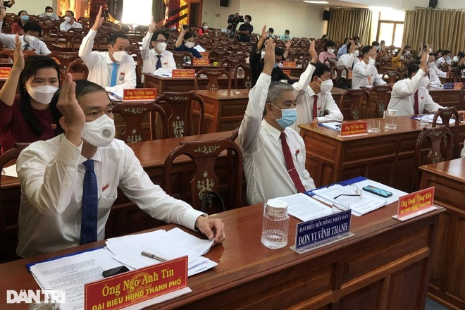 Cần Thơ miễn học phí, bổ sung 1.000 tỷ đồng giúp an sinh xã hội - 2 Cần Thơ miễn học phí, bổ sung 1.000 tỷ đồng giúp an sinh xã hội - 2