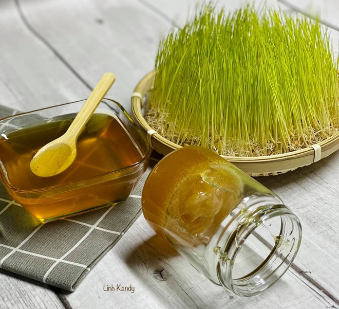 Cô gái thành thị tự gieo mạ non, làm kẹo kéo tuổi thơ - 2 Cô gái thành thị tự gieo mạ non, làm kẹo kéo tuổi thơ - 2