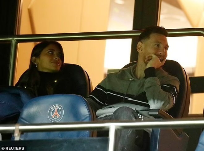 Vắng Messi, Mbappe tỏa sáng giúp PSG ngược dòng đánh bại Angers - 1 Vắng Messi, Mbappe tỏa sáng giúp PSG ngược dòng đánh bại Angers - 1