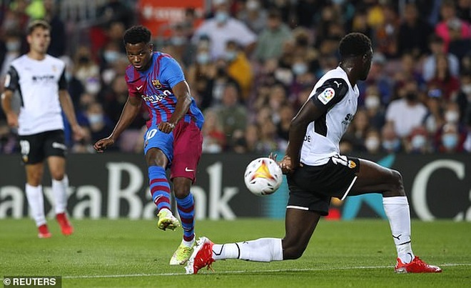 Ansu Fati lập công, Barcelona ngược dòng thắng tưng bừng Valencia - 5