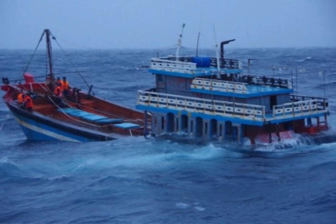 4 ngư dân mất tích trên vùng biển Lý Sơn - 1