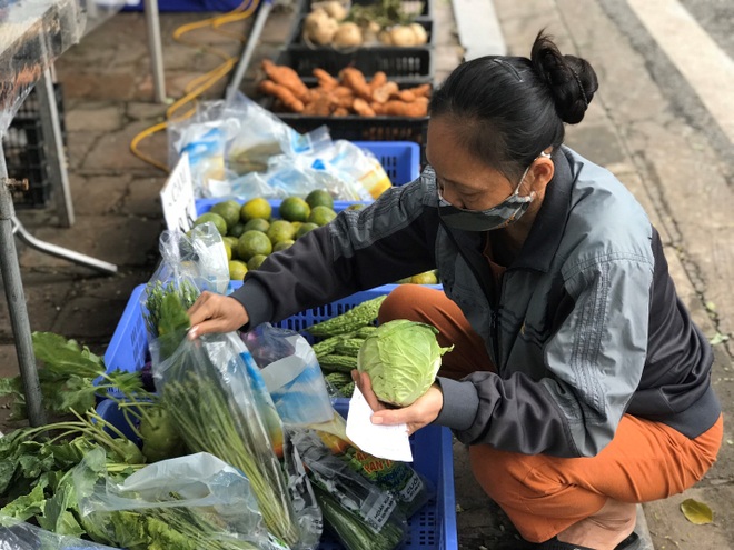 Phiên chợ đặc biệt đổi phế liệu lấy thực phẩm ở Hà Nội - 4 Phiên chợ đặc biệt đổi phế liệu lấy thực phẩm ở Hà Nội - 4