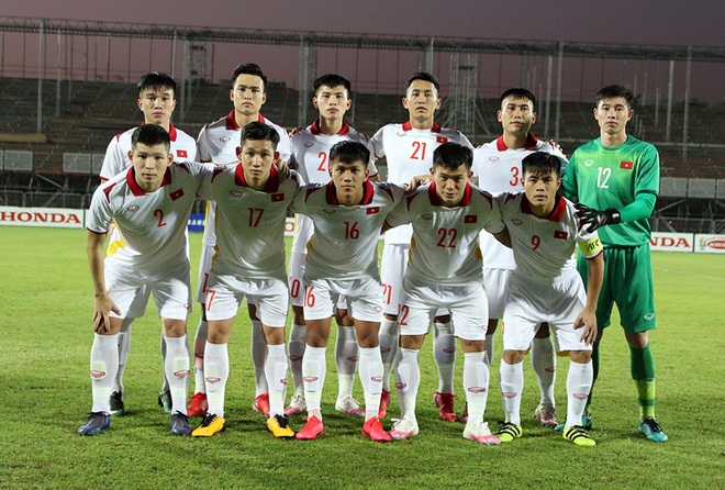 HLV Park Hang Seo cầm quân, U23 Việt Nam thắng tưng bừng Kyrgyzstan - 1