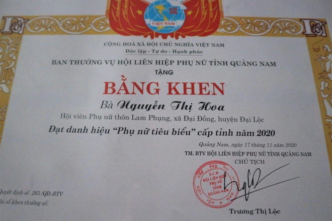 Gặp nữ cán bộ hết lòng vì phụ nữ nghèo - 5 Gặp nữ cán bộ hết lòng vì phụ nữ nghèo - 5