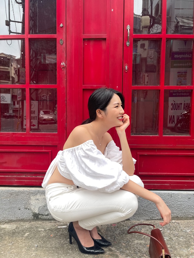 Á khôi đang đắt show người mẫu ảnh quyết định rẽ hướng đi làm công sở - 7 Á khôi đang đắt show người mẫu ảnh quyết định rẽ hướng đi làm công sở - 7