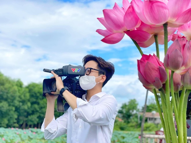 Quan điểm giới trẻ: Có cần thiết công khai người yêu lên mạng xã hội? - 3 Quan điểm giới trẻ: Có cần thiết công khai người yêu lên mạng xã hội? - 3