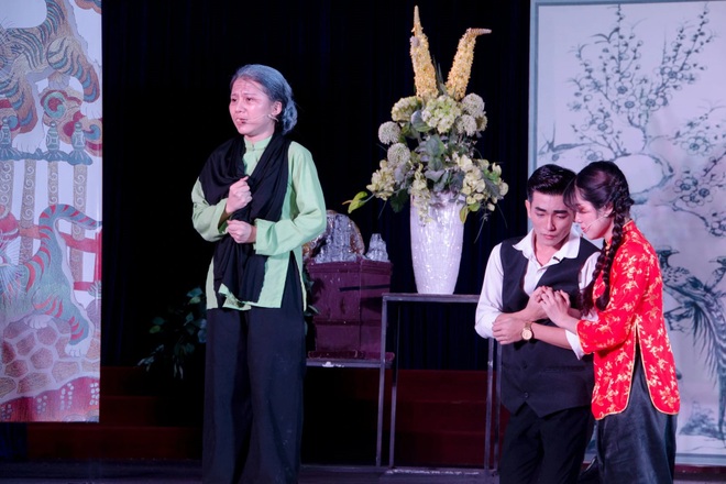Học nghệ thuật mà không trở thành nghệ sĩ, diễn viên... có thất nghiệp? - 1 Học nghệ thuật mà không trở thành nghệ sĩ, diễn viên... có thất nghiệp? - 1